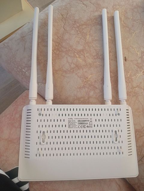 Cudy AC1200 Dual Band Wi‑Fi Router + Masaüstü Telefon dəsti - Cudy — Bakı