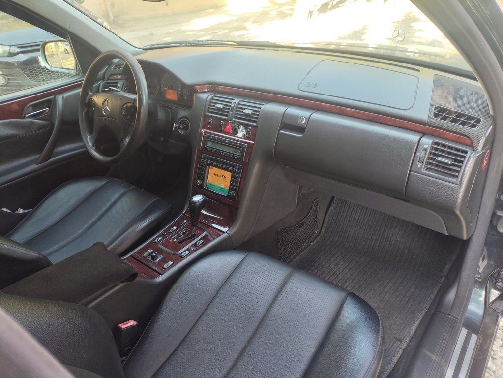 Mercedes E 320, 3.2 L, 2000 il, 291 150 km 99-HD-523 — Avtomobillər, Bakı (4)