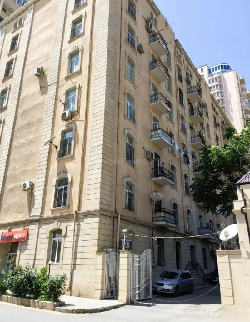 Kirayə verilir 3 otaqlı Mənzil Yeni tikili 130 m² Bakı, Yasamal r., Nizami m — Bakı