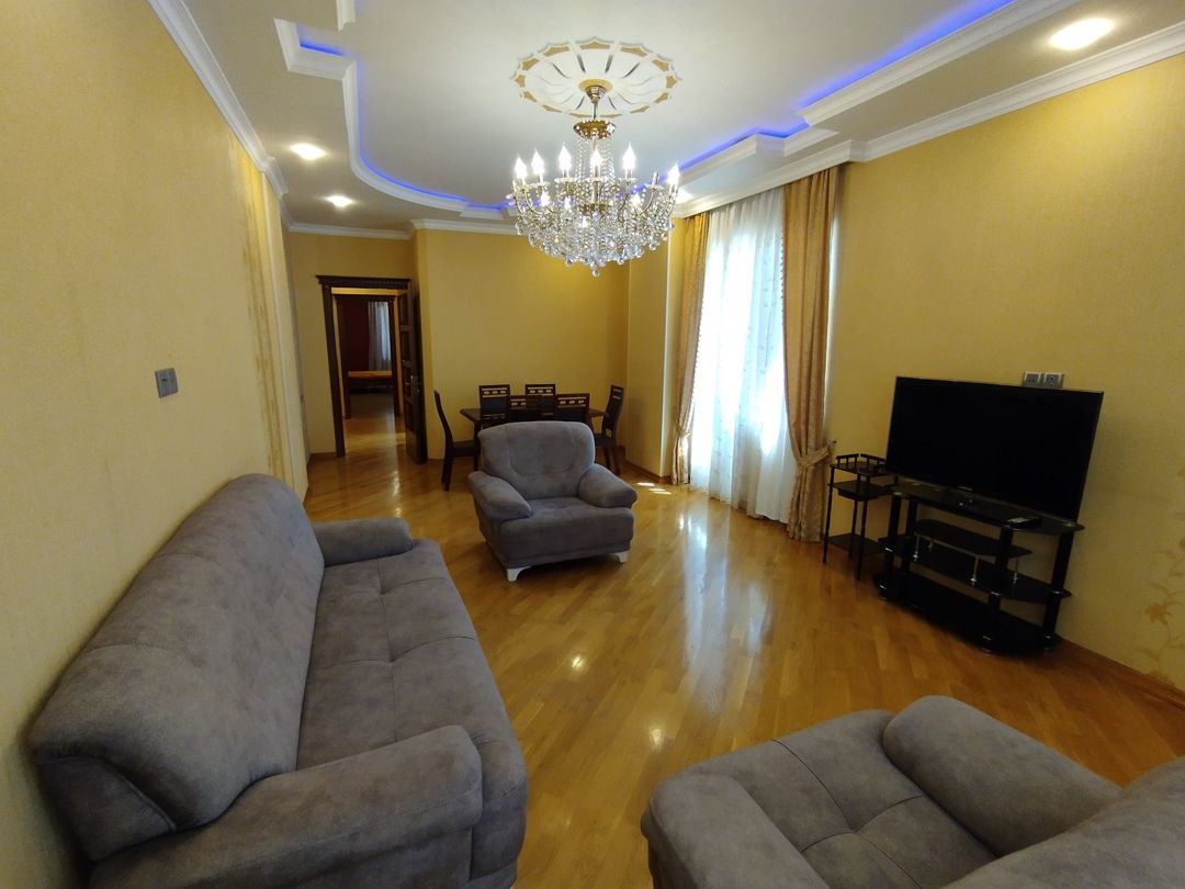 İcarəyə verilir 3 otaqlı yeni tikili 145 m² — Mənzil, Bakı (9)