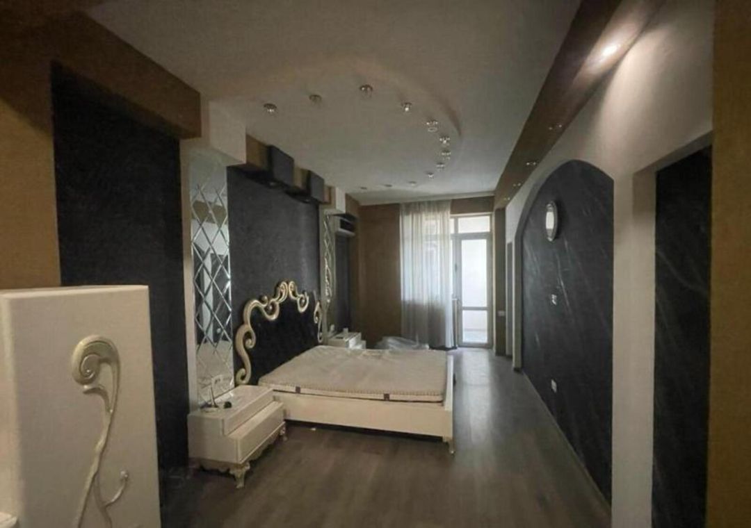 Satılır 4 otaqlı yeni tikili 204 m² — Mənzil, Bakı (8)