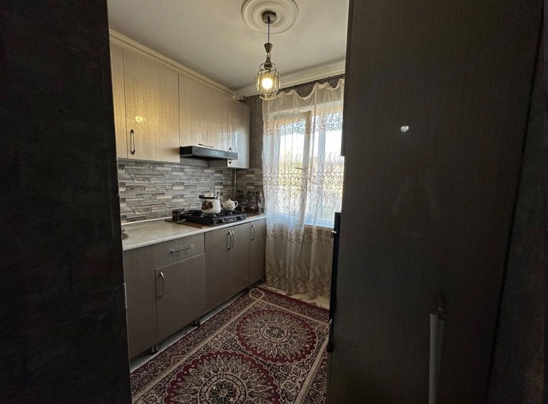 Satılır 4 otaqlı köhnə tikili 90 m² — Mənzil, Bakı