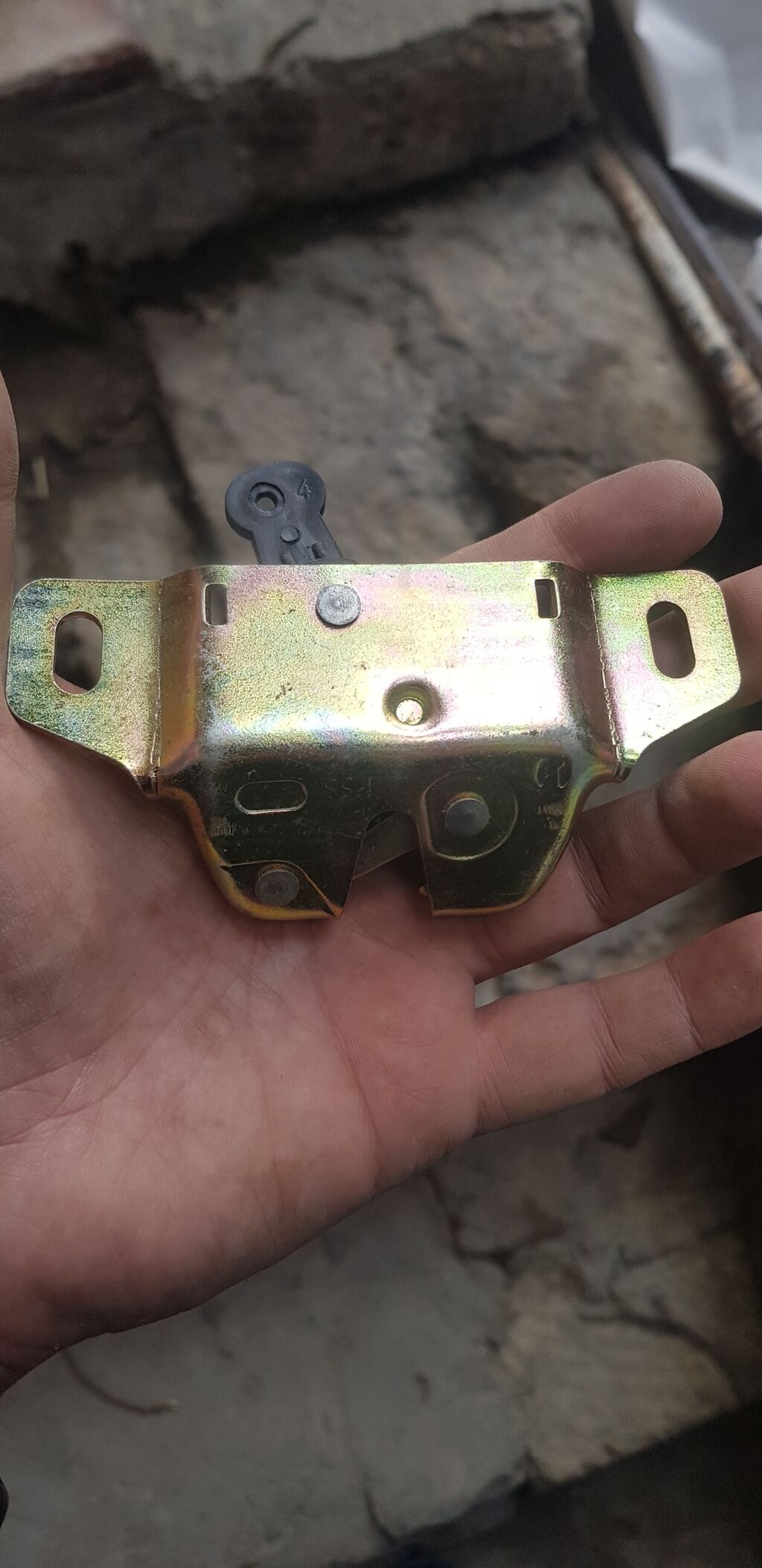 Pejo Avtomobilinin baqaj kilidi (baqaj qapağı üçün mərkəzi qıfıl — Avtomobil elektrikası, Bakı