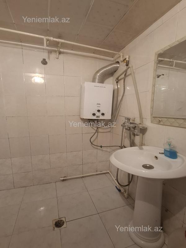 Satılır 2 otaqlı Bina evi menzil (Köhnə tikili), 55 m², 3-cü mikrorayon — Mənzil, Sumqayıt (11)