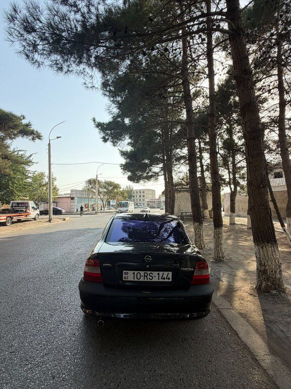 Opel Vectra, 1.6 L, 1996 il, 235 000 km 10-RS-144 — Avtomobillər, Sumqayıt (4)