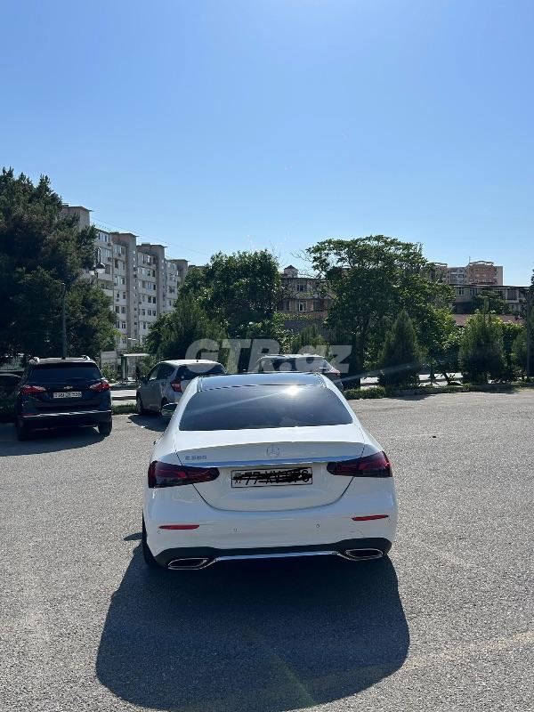 Mercedes E-Class 2.0 L, 2022, 10 000 km — Avtomobillər, Bakı (2)