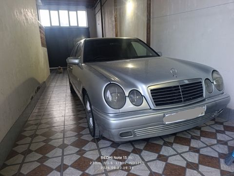 Mercedes E 240, 2.4 L, 1998 il, 300 000 km — Gəncə