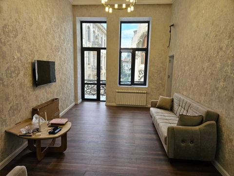 İcarəyə verilir 3 otaqlı köhnə tikili 85 m² — Bakı