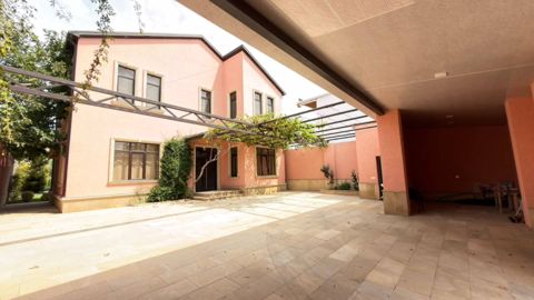 Satılır 4 otaqlı həyət evi/bağ evi 190 m² — Bakı