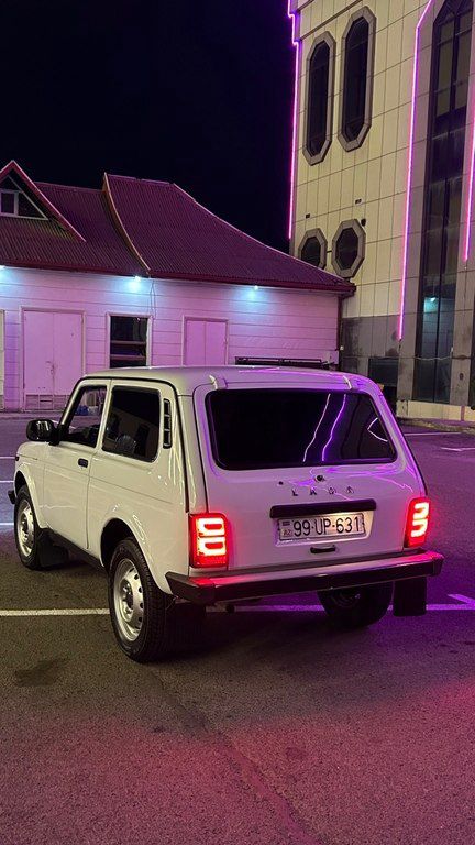 Lada (VAZ) Niva, 1.7 L, 2010 il, 200 000 km 99-UP-631 — Avtomobillər, Gəncə (3)