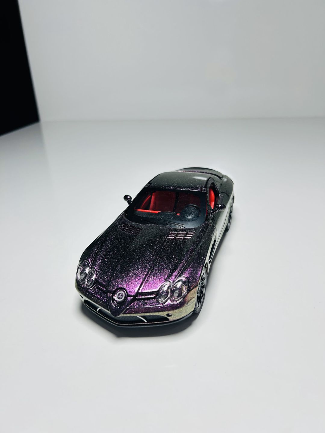 Maşın Mercedes, bənövşəyi, 20 sm — Mallar, Bakı (2)