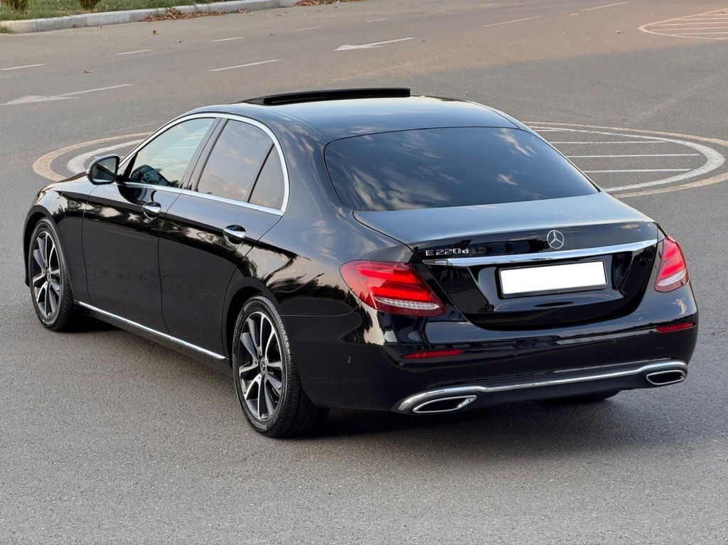 Mercedes E 220 d, 2.0 L, 2017 il, 186 000 km — Avtomobillər, Gəncə (9)