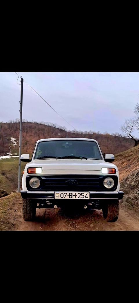 VAZ (Lada) 4x4 Niva: 1.7 l Ofrouder/SUV — Astara