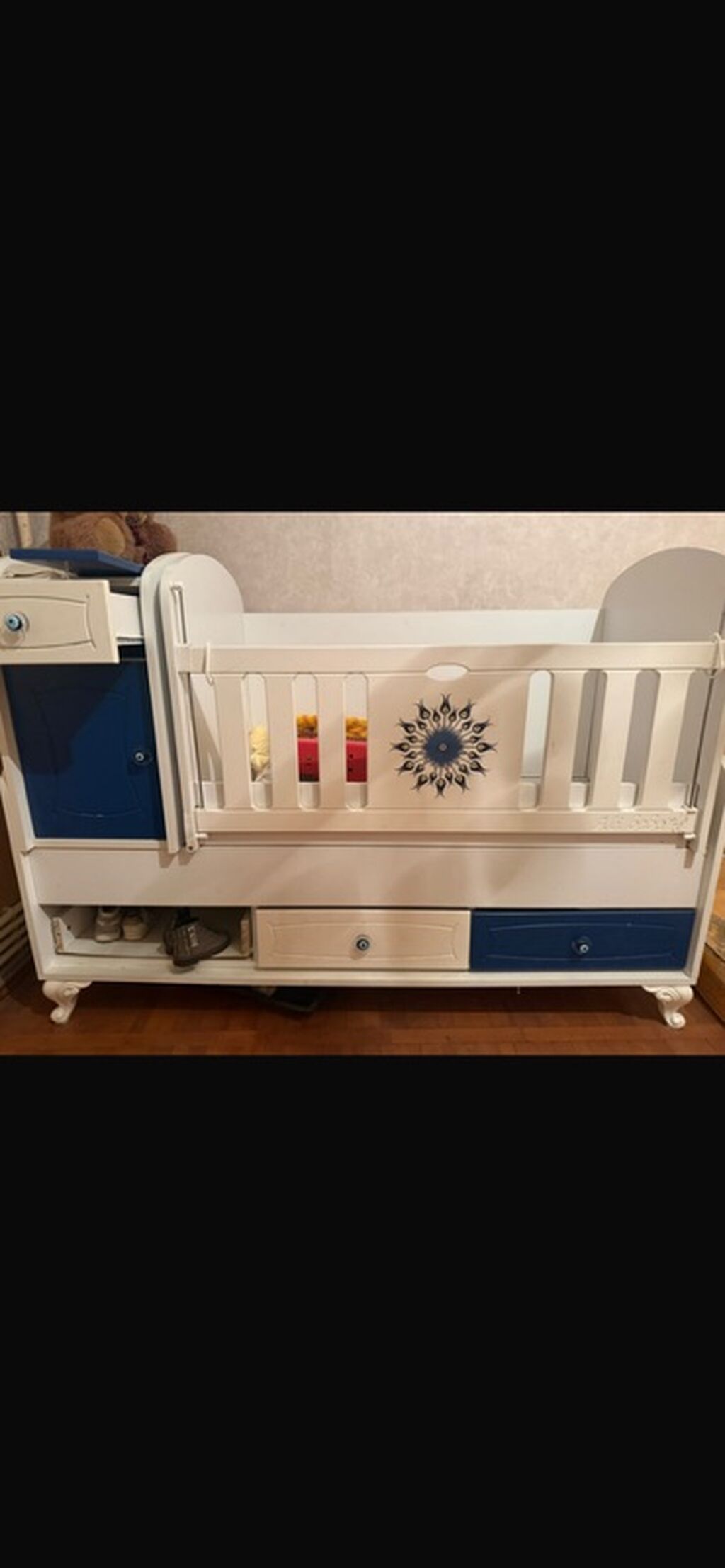 Oğlan və qız üçün, İşlənmiş, Dördbucaq, Beşik, Matras ilə, Yellənmə mexanizmsiz — Bəşikləri, Bakı (2)