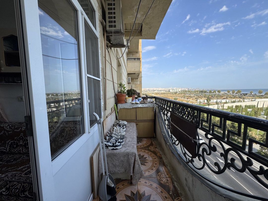Satılır 4 otaqlı köhnə tikili 100 m² — Mənzil, Bakı (7)