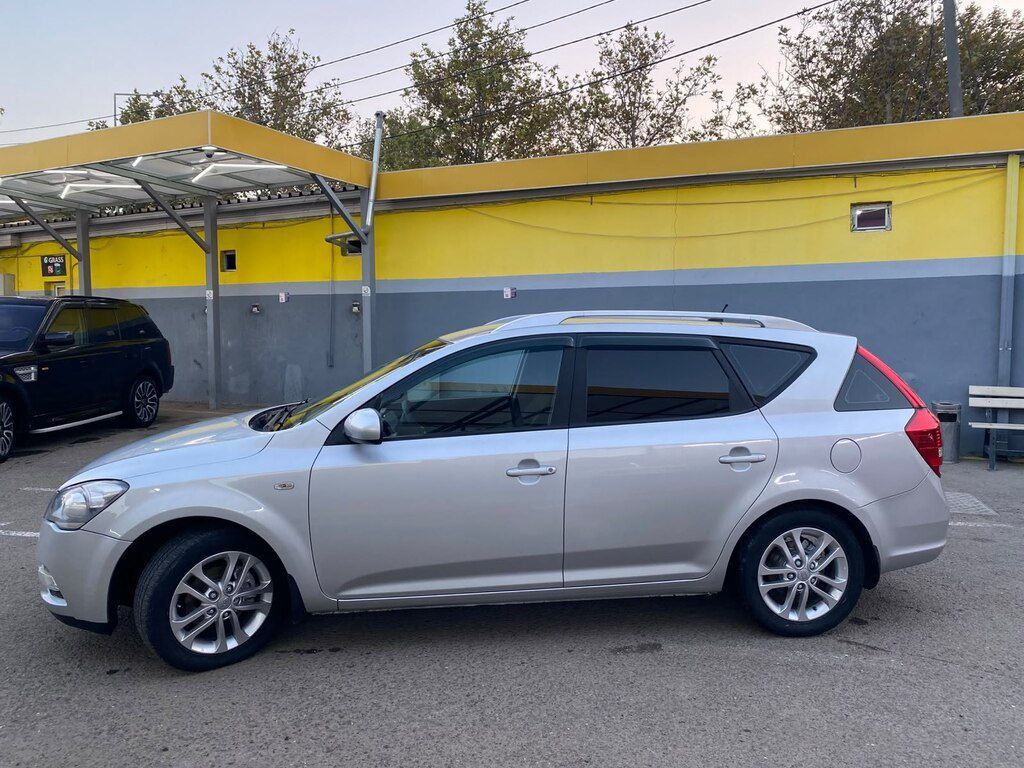Kia Ceed SW, 1.6 L, 2009 il, 315 000 km 99-KY-480 — Avtomobillər, Gəncə (2)