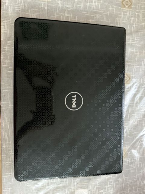 Dell Inspiron noutbuk - Model: Dell Inspiron (seriya loqosu üst — Sumqayıt