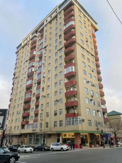 4 otaqlı əmlak, 186 m², Nizami m — Bakı