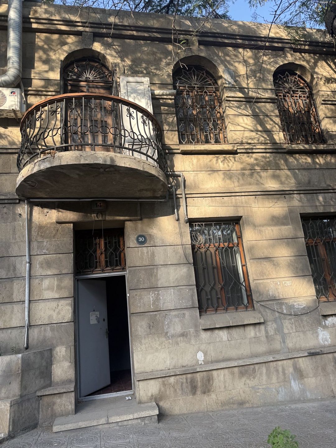 Satılır 4 otaqlı köhnə tikili 141 m² — Mənzil, Bakı (4)