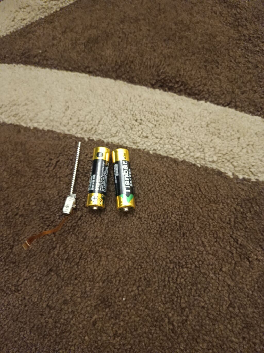 Elektronika ehtiyat hissələri və aksesuar dəsti Tərkib: - 2 ədəd AAA — Müxtəlif alət dəstləri, Ceyranbatan
