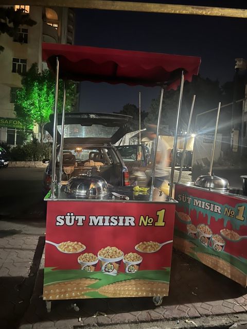 Mısır qarğıdalı bişirən — Bakı