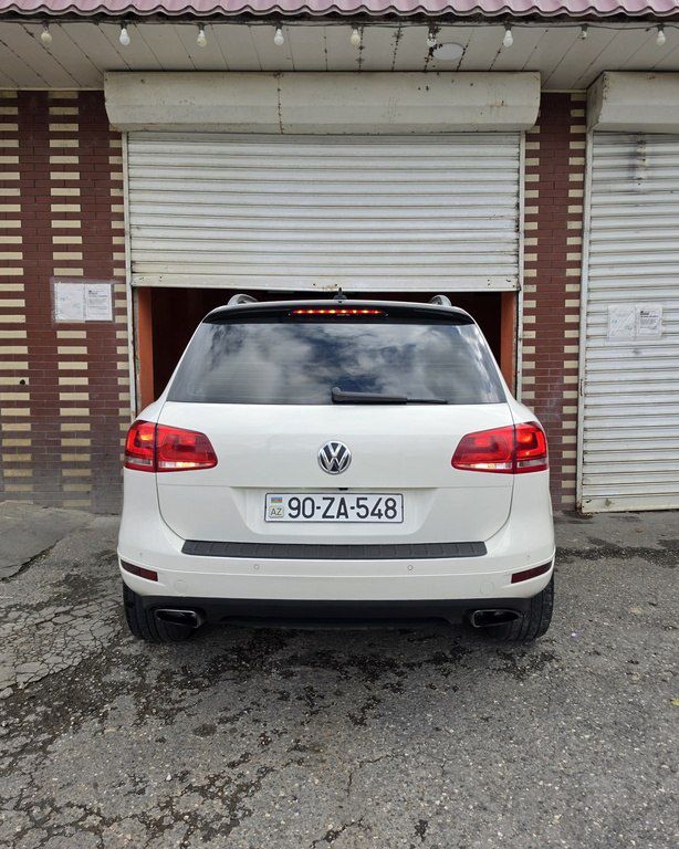 Volkswagen Touareg, 4.1 L, 2011 il, 210 000 km 90-ZA-548 — Avtomobillər, Bakı (2)