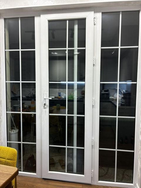 PVC balkon qapısı və pəncərə bloku - Material: ağ rəngli PVC profil — Bakı