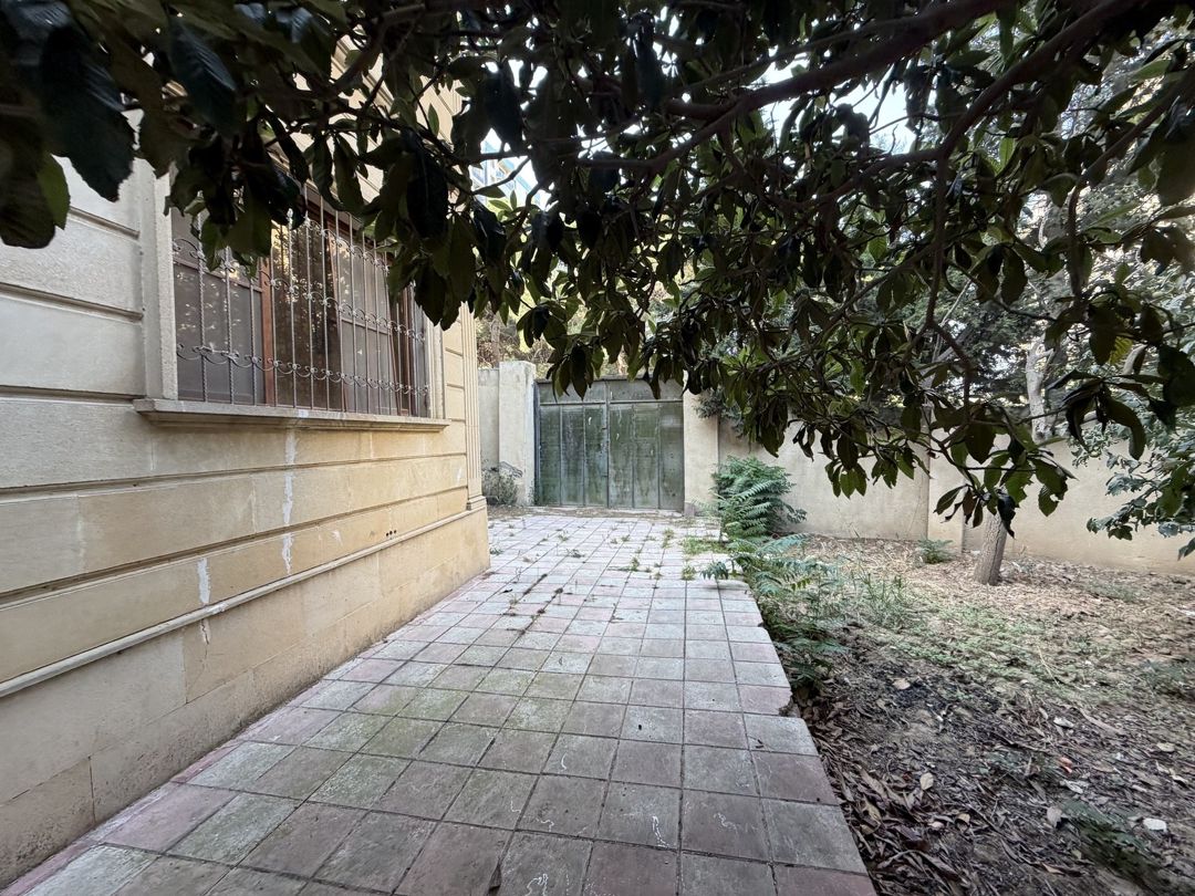 Satılır 8 otaqlı həyət evi/bağ evi 300 m² — Ev, villa, Bakı (8)