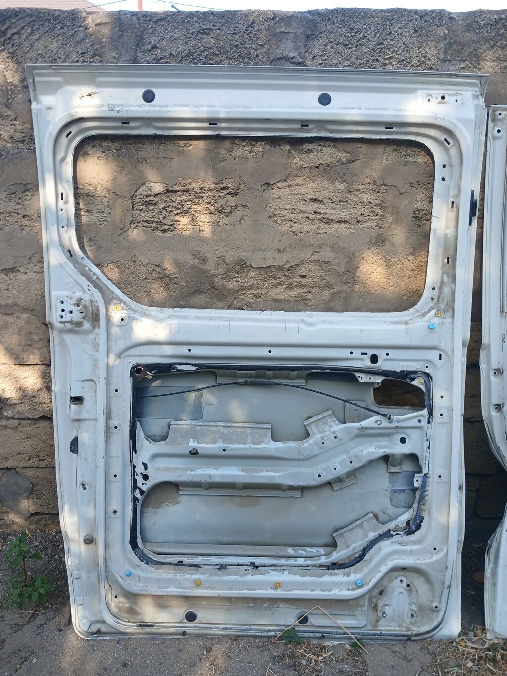 Məhsul: H1 hundai üçün ehtiyat hissələri Təsvir: - Sol ön qapı — Kuzov hissələri, Bakı (2)