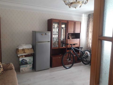 Satılır 3 otaqlı köhnə tikili 75 m² — Bakı