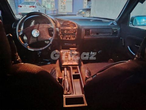 BMW 318 1.8 L, 1992, 450 000 km — Qazax