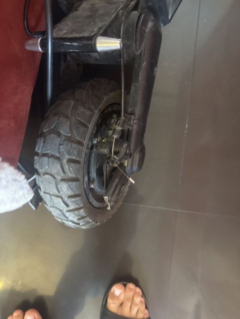50 -70 manat xerc var Kugo g2 max 45 Güclü elektrikli skuter – iri — Bakı