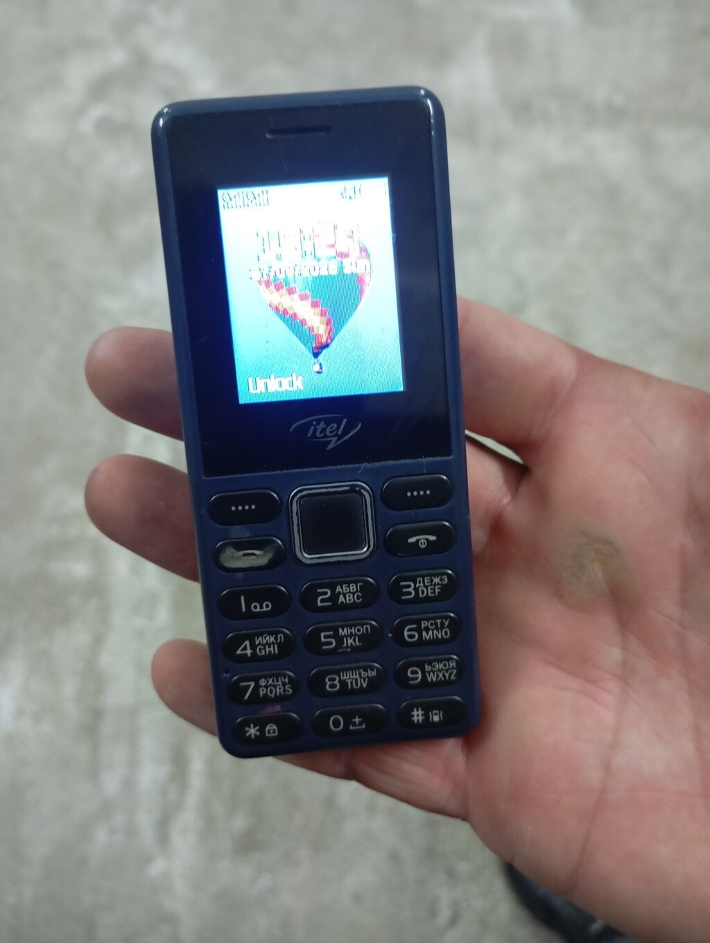 Itel düyməli telefon Xüsusiyyətlər: - Kompakt korpus, tünd mavi rəng — Digər smartfonlar, Bakı (3)