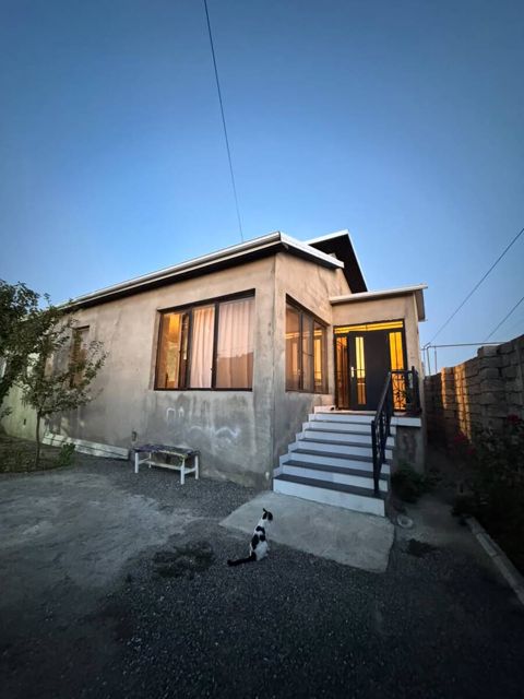 Satılır 4 otaqlı həyət evi/bağ evi 124 m² — Bakı