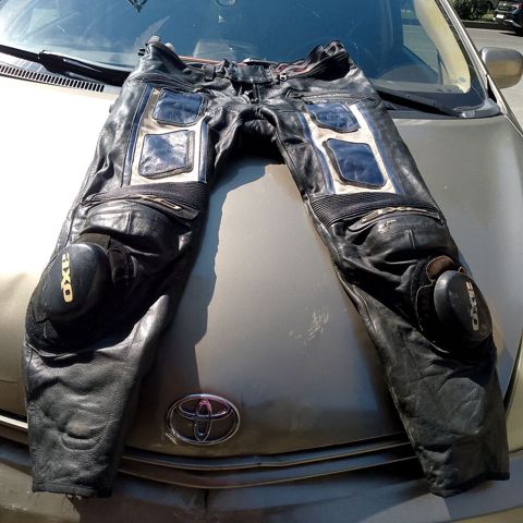Moto şalvar – AXO dəri yarış/protective model ölçü 2XL ünvan Razin — Bakı
