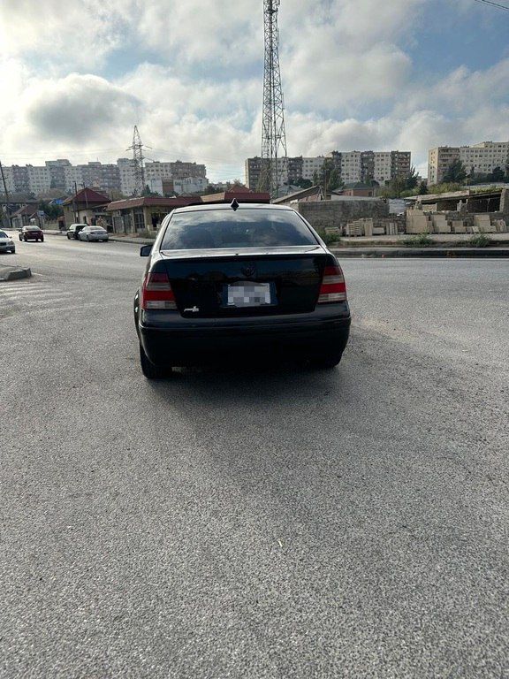 Volkswagen Jetta, 2.0 L, 2003 il, 500 000 km — Avtomobillər, Bakı (2)