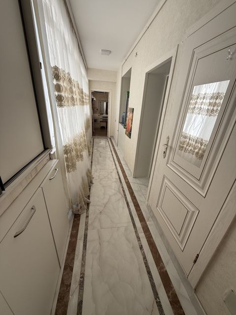 Satılır 3 otaqlı köhnə tikili 115 m² — Bakı
