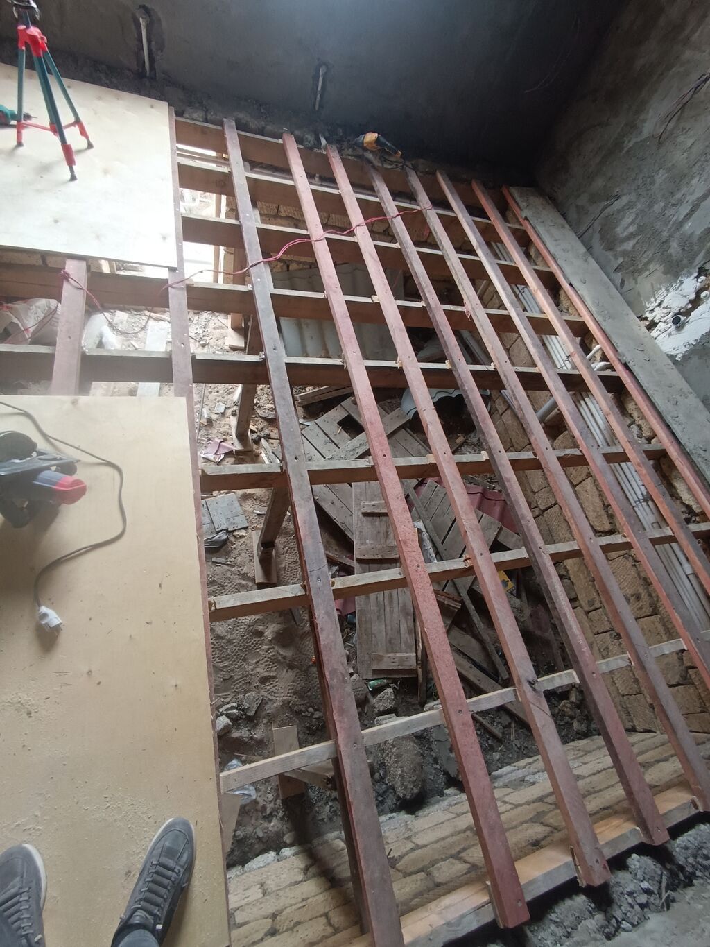 Laminat döşəmə və plintus montajı xidməti - Laminat döşəmələrin — Döşəmə və tavan işləri, Digah (9)