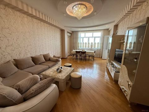 Satılır 3 otaqlı yeni tikili 110 m² — Bakı