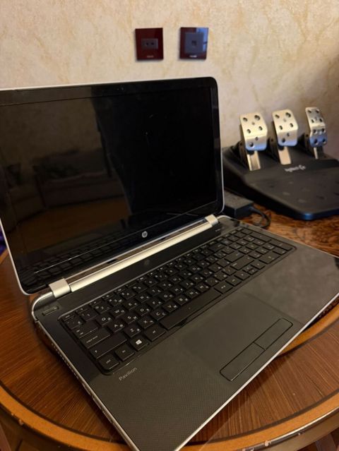 HP Pavilion noutbuk - Marka/model: HP Pavilion seriyası (gümüşü — Bakı