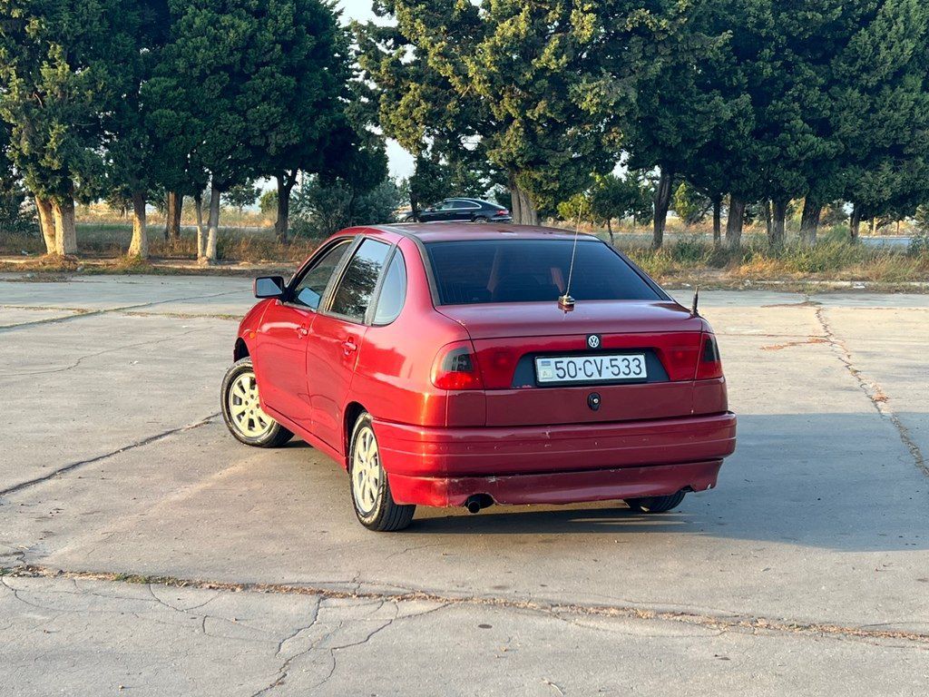 Volkswagen Polo, 1.6 L, 1995 il, 330 000 km 50-CV-533 — Avtomobillər, Sumqayıt (10)