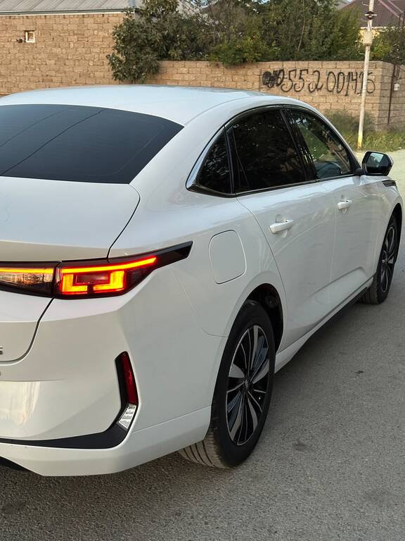 Changan Qiyuan A05, 1.5 L, 18.99 kWh, 2025 il, 17 200 km 99-QZ-072 — Avtomobillər, Bakı (4)