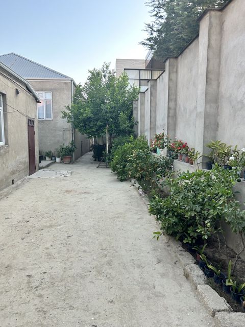 Satılır 9 otaqlı həyət evi/bağ evi 220 m² — Bakı