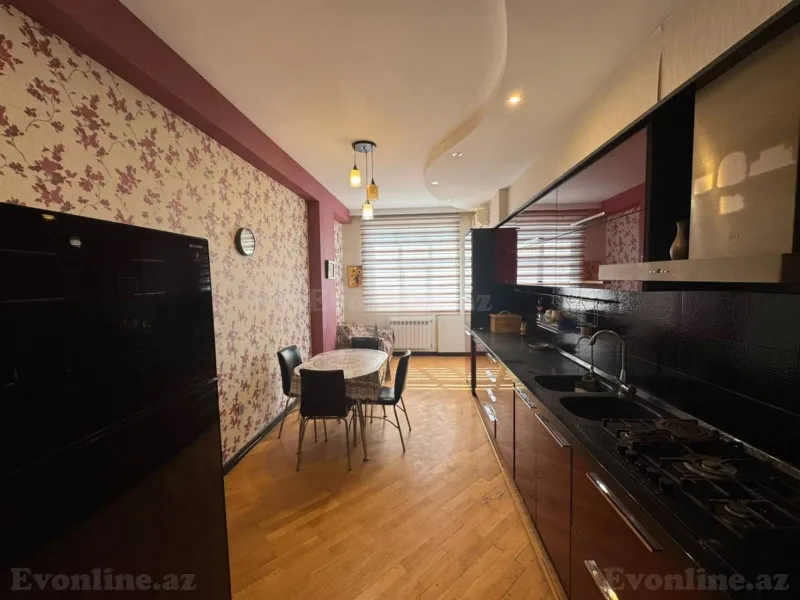 Satılır 3 otaqlı Mənzil Yeni tikili 130 m² Bakı, Yasamal r., Elmlər Akademiyası m — Mənzil, Bakı (7)