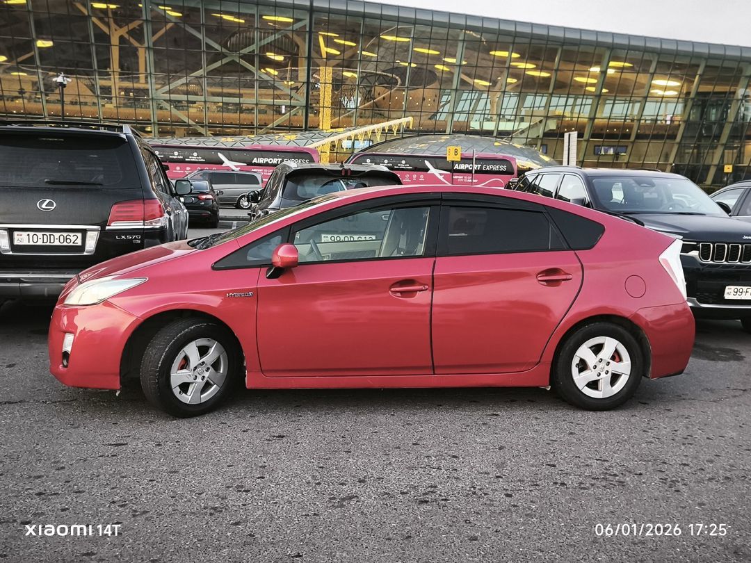 Toyota Prius, 2011 il 77-EJ-936 — Avtomobillər, Bakı (3)