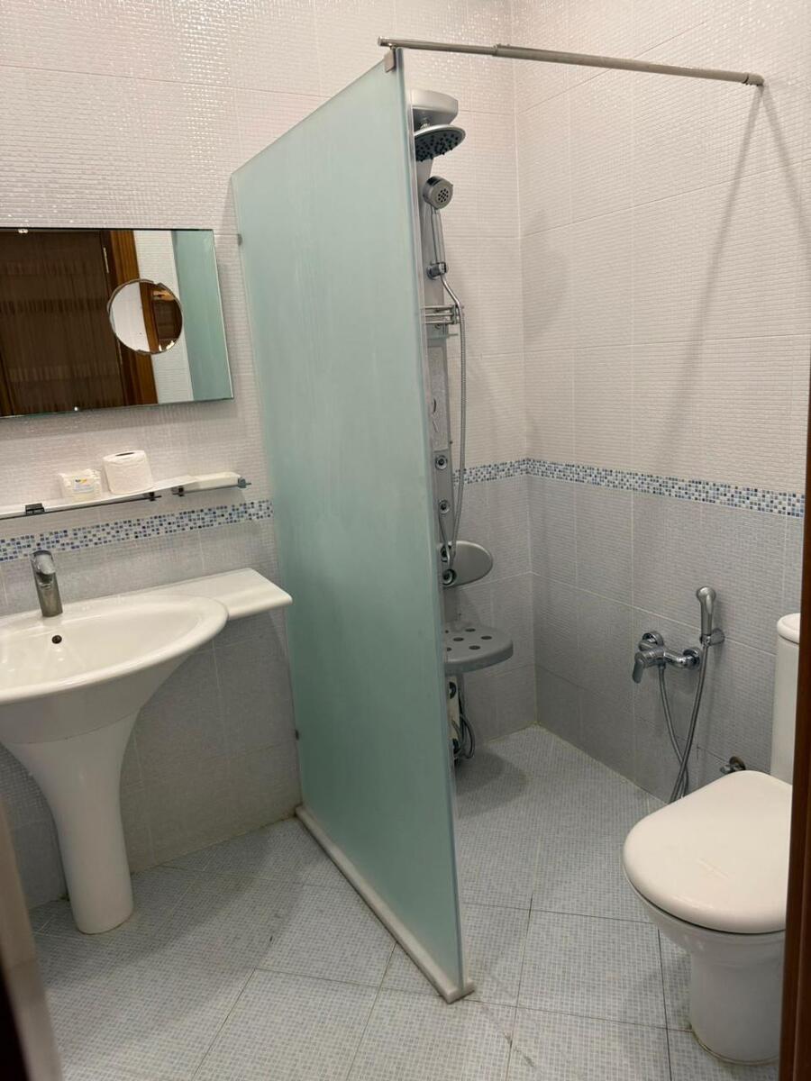İcarəyə verilir 3 otaqlı yeni tikili 160 m² — Mənzil, Bakı (9)
