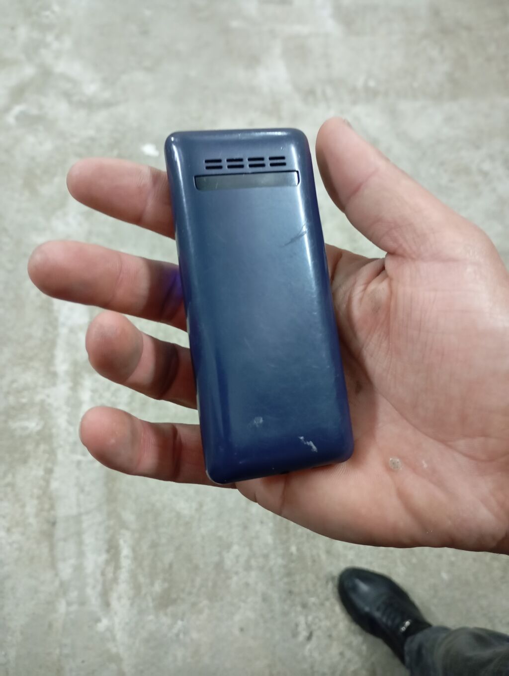 Itel düyməli telefon Xüsusiyyətlər: - Kompakt korpus, tünd mavi rəng — Digər smartfonlar, Bakı (2)