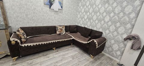 Klassik üslubda qonaq otağı mebel dəsti Tərkib: - Künc divan: L — Bakı