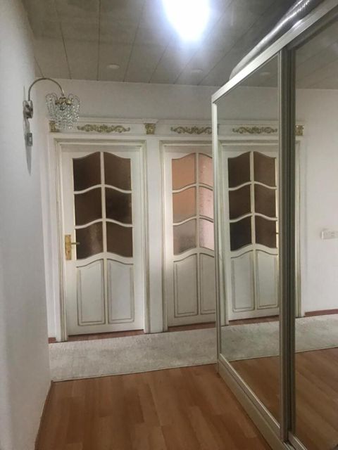 Satılır 3 otaqlı köhnə tikili 85 m² — Bakı