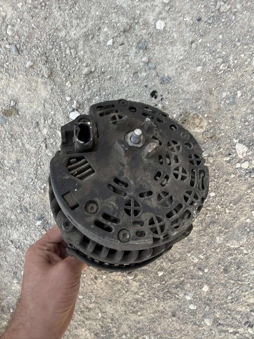 Avtomobil generatoru (alternator) - Tip: Kəmərli kasnaklı 12V — Avtomobil elektrikası, Digah (2)
